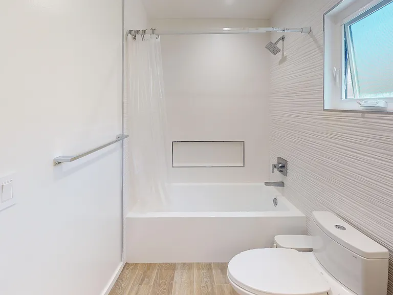 1257 Sleepy Hollow Ln — Photo 15