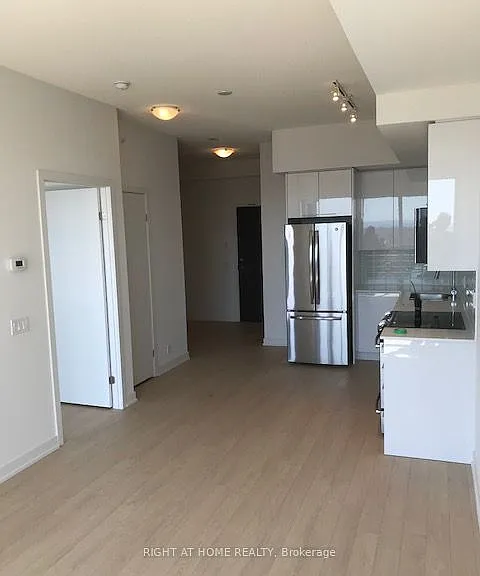 10 Park Lawn Rd #2502 — Photo 28