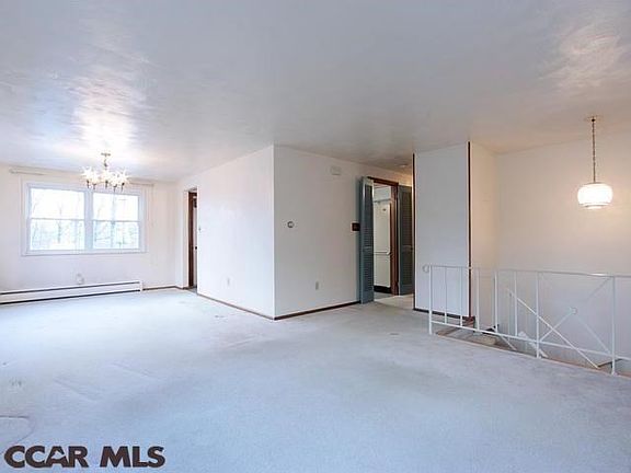 4th image of 2179 N Oak Ln