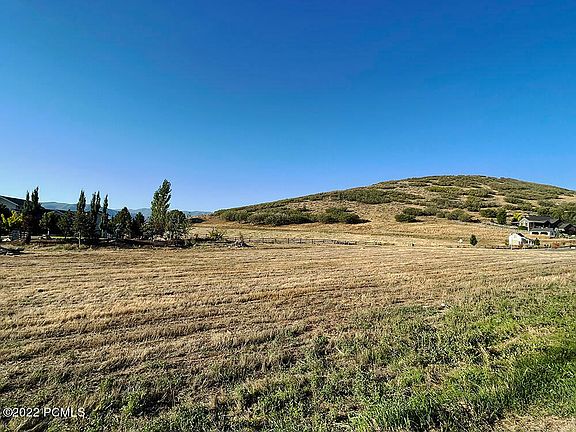 3rd image of 544 E Dutch Mountain Dr #21