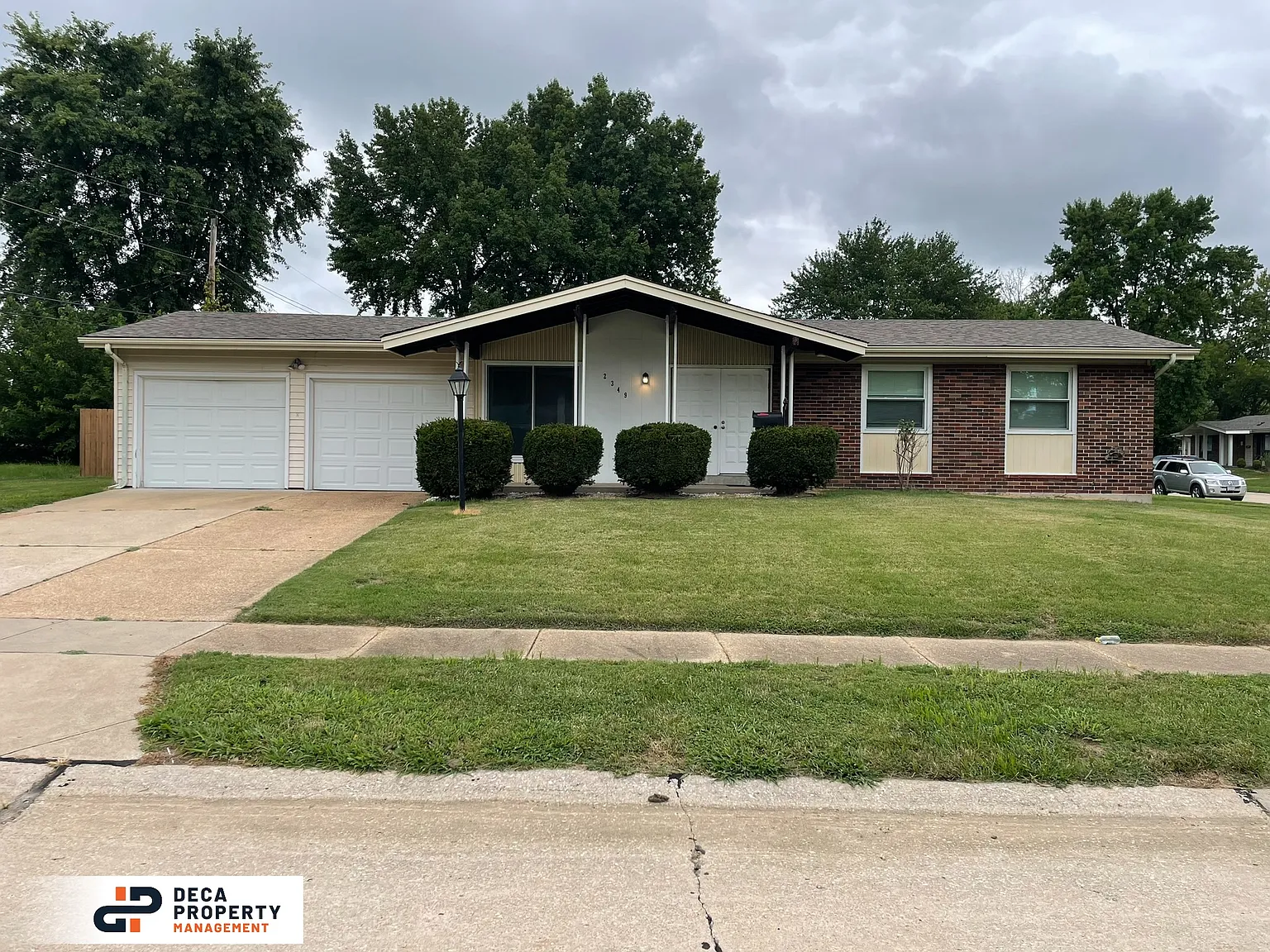 2349 Urbandale Dr photo 1