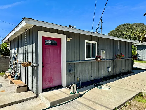 131 1/2 N Vega St Photo 1