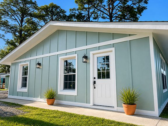 2nd image of 307 SE Avenue B #B
