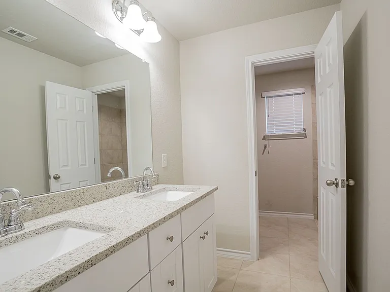 1348 Eagle Ray St — Photo 21