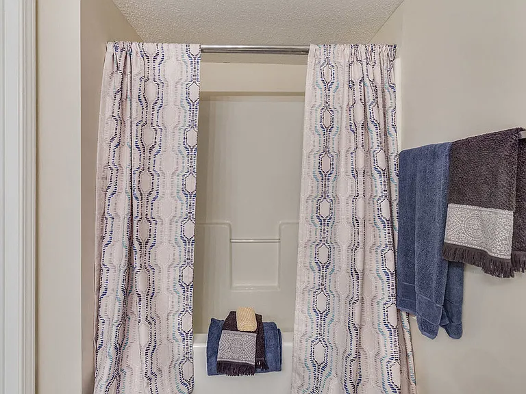Forest Trail Apartment Homes — Photo 38