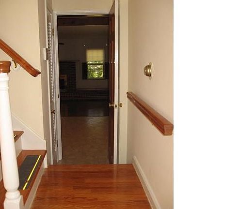 4th image of 14 Heatherbrook Ln