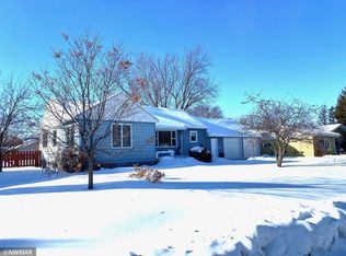 315 7th Ave NE, Roseau, MN 56751