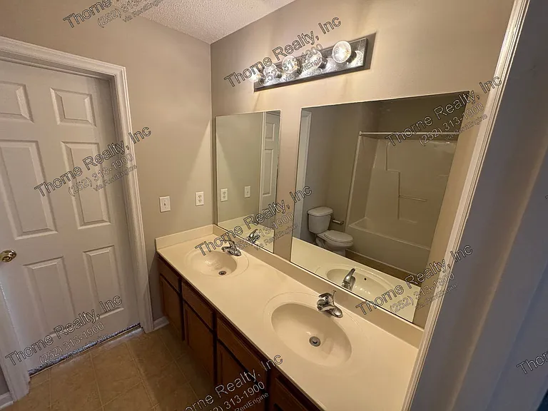 2256 Sherwood Ave — Photo 17