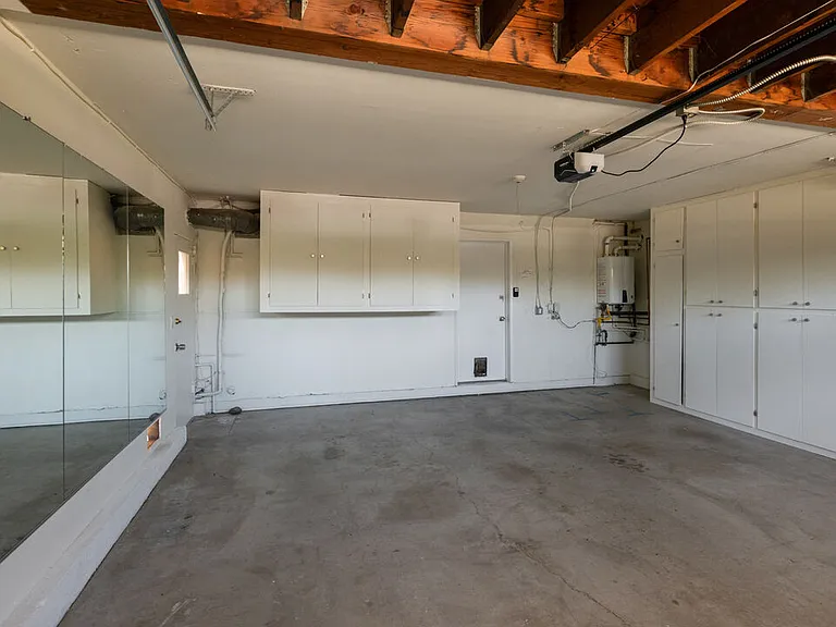 3102 Granville Ave — Photo 34