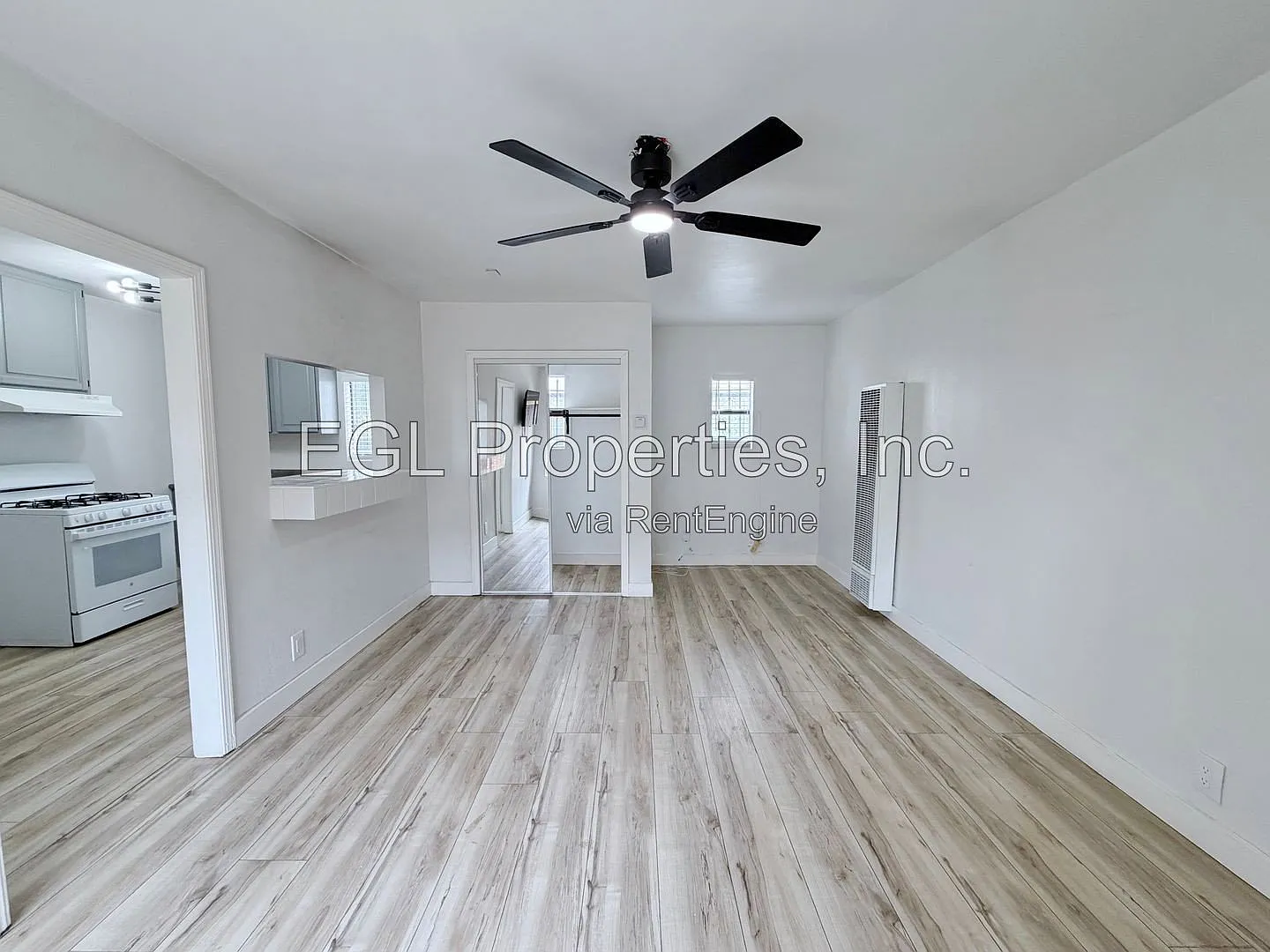 Studio, 1.0 bath, 650 sqft, $1,450 — Photo 2