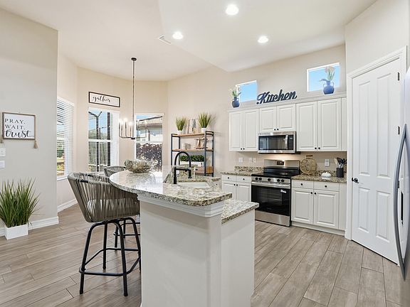 3rd image of 7821 Ashton Rd