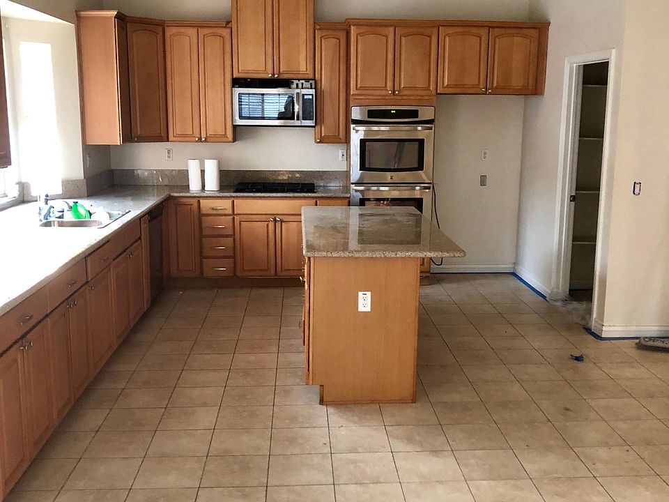 1st image of 14956 Lassen St