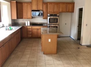 14956 Lassen St, Mission Hills, CA 91345