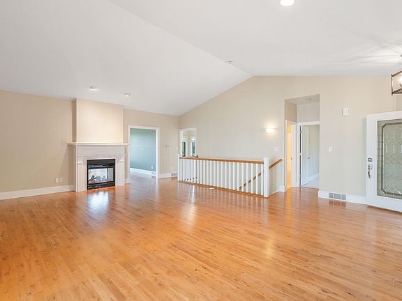 5th image of 251 Sandahlwood Cir