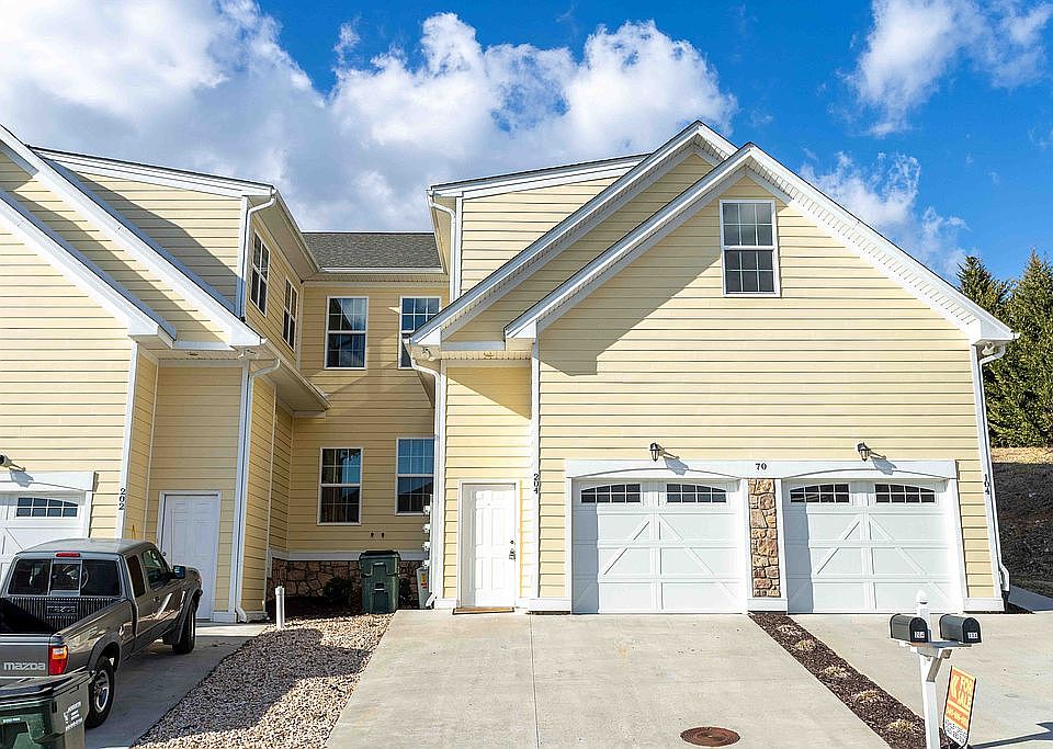 1st image of 70 Windgate Cir #204