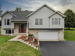 5356 Oak Hill Ct, Rockford, IL 61109