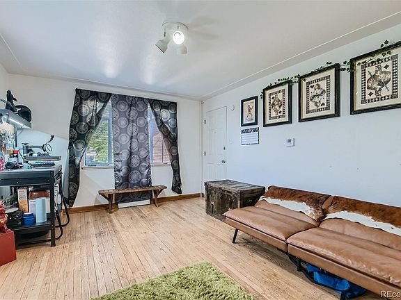 4th image of 1524 Jasmine St APT 1