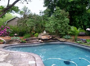 2 Evergreen Dr, Upper Saddle River, NJ 07458