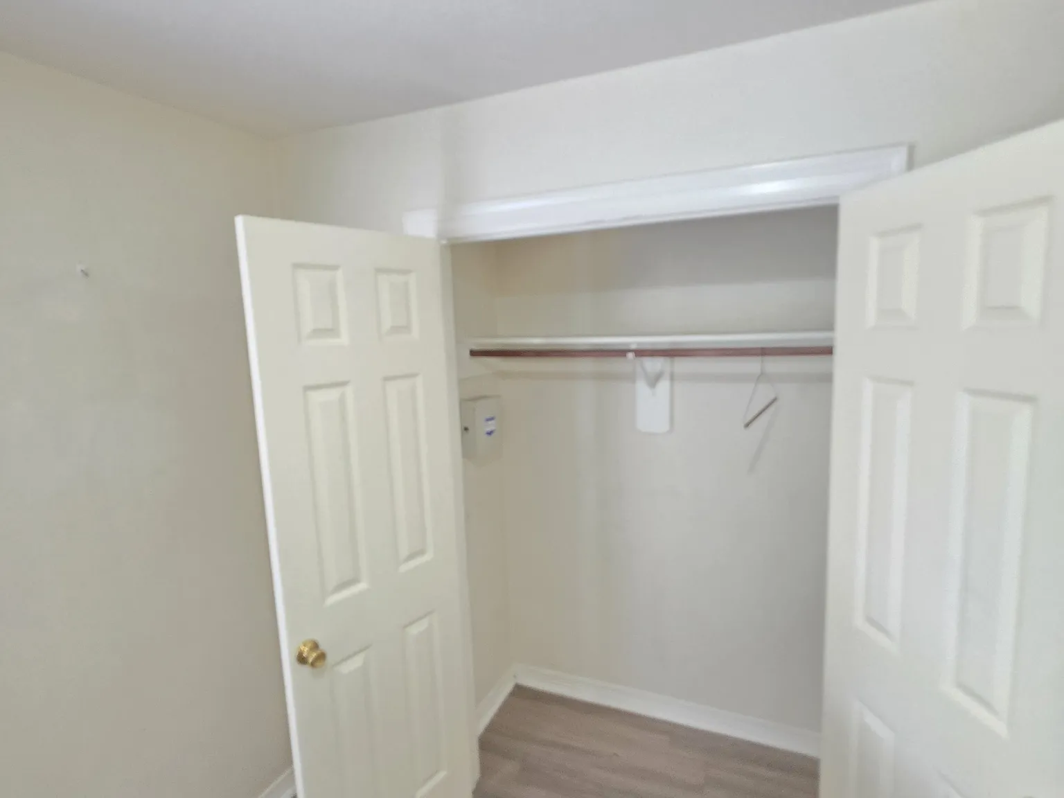 1 bed, 2.5 bath, 1950 sqft, $800 — Photo 3