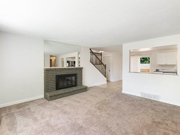 3rd image of 12515 E Lenora Dr