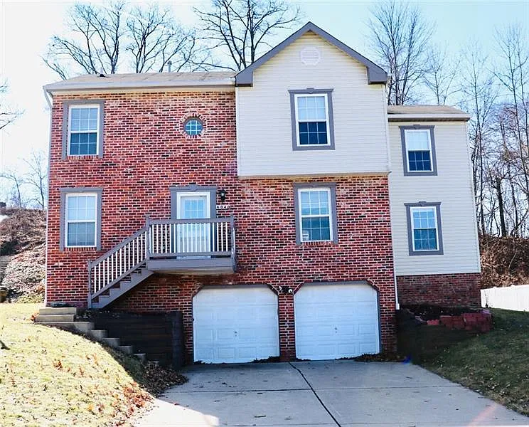 604 Fieldstone Dr photo 1