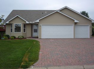 2575 Hydram Ave N, Oakdale, MN 55128