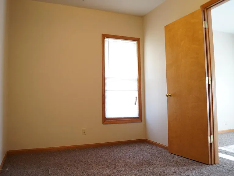 908 Avenue H — Photo 9