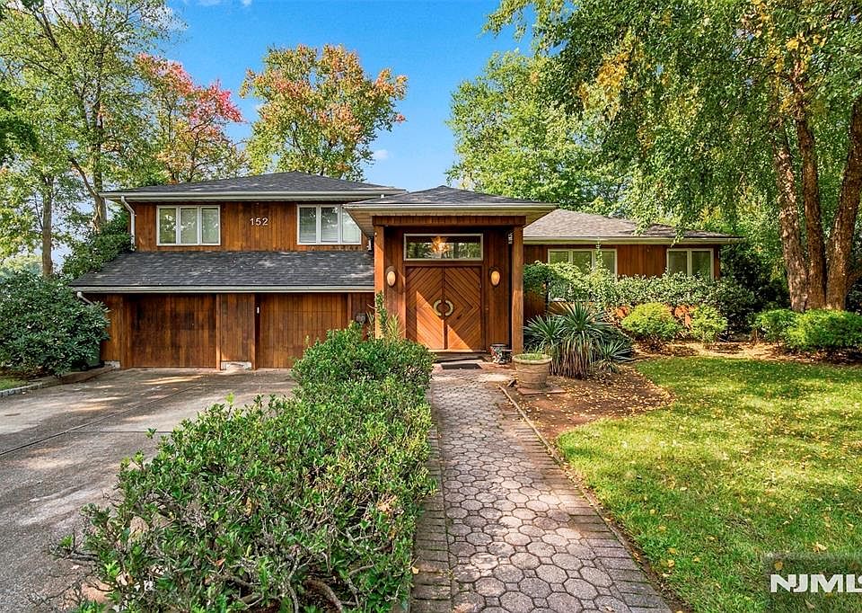 1st image of 152 Sussex Road