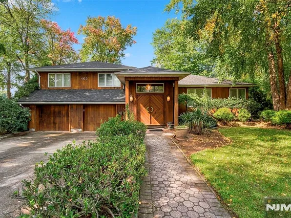 152 Sussex Road, Twp of Washington, NJ 07676