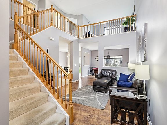 4th image of 412 Jamestown Ct