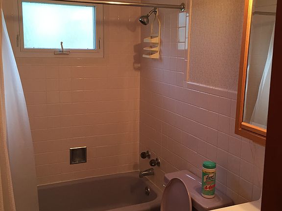 3rd image of 300 Rita Dr