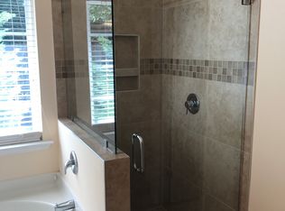 323 Whixley Ln, Greenville, SC 29607