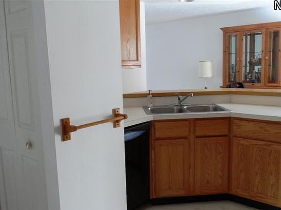 5th image of 876 W Kensington Ln