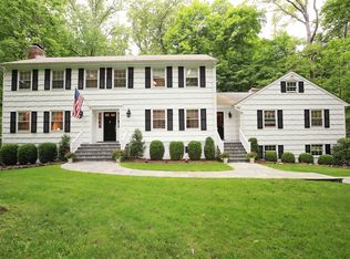 8 Rockledge Rd, Pleasantville, NY 10570