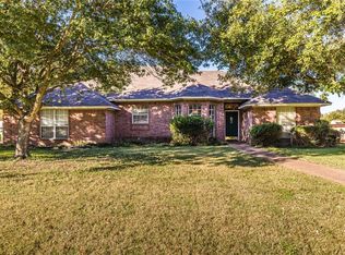 200 Marylee Dr, Hewitt, TX 76643