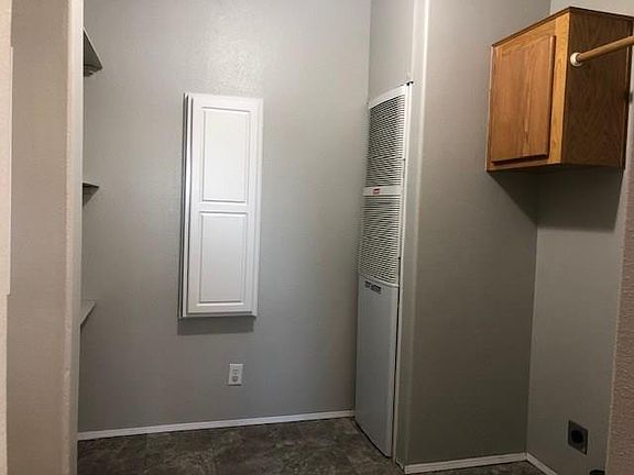 5th image of 1020 Falls Creek Dr