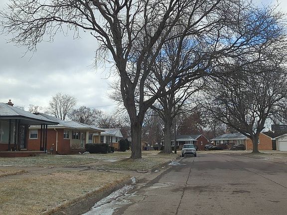 4th image of 20577 Woodbine St