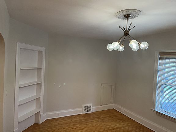 5th image of 4804 Vincent Ave S #2