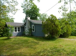 72 Beechwood Ave, Lake Hiawatha, NJ 07034