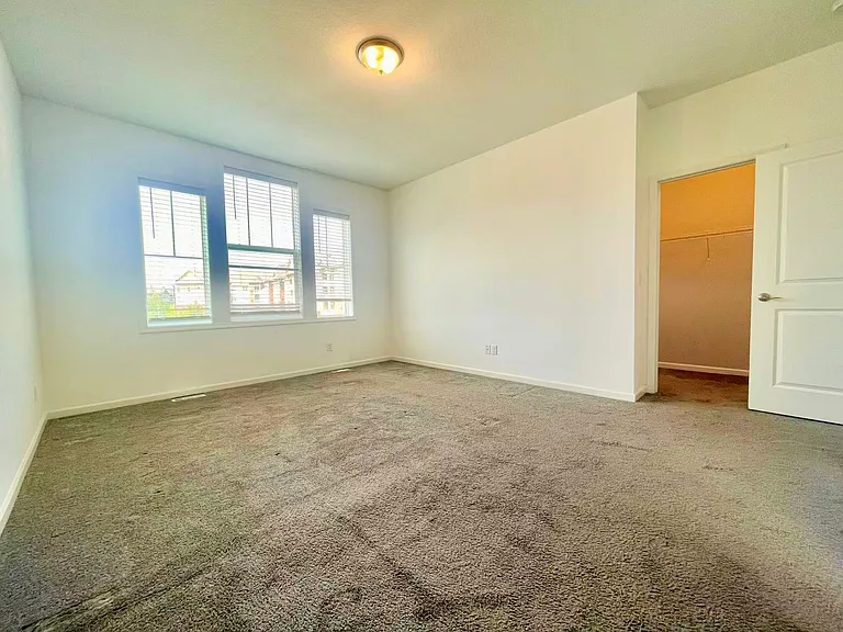 8018 Forestview Ln N — Photo 19