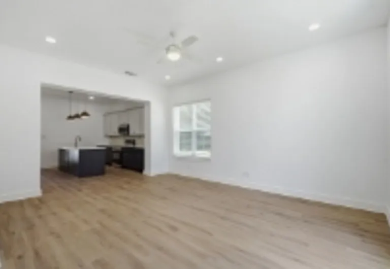 3321 S University Dr — Photo 12