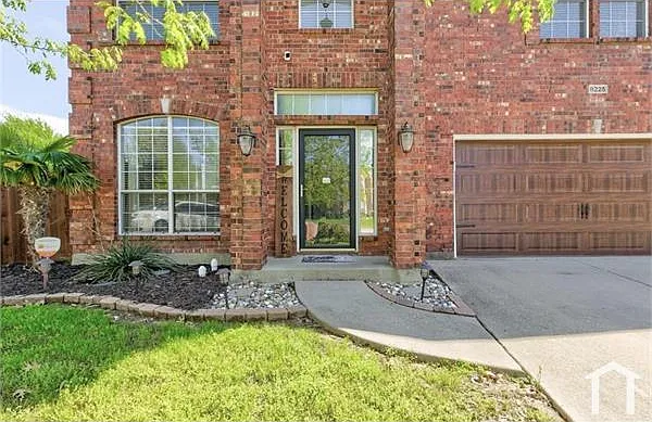 8225 Bedrock Dr — Photo 2