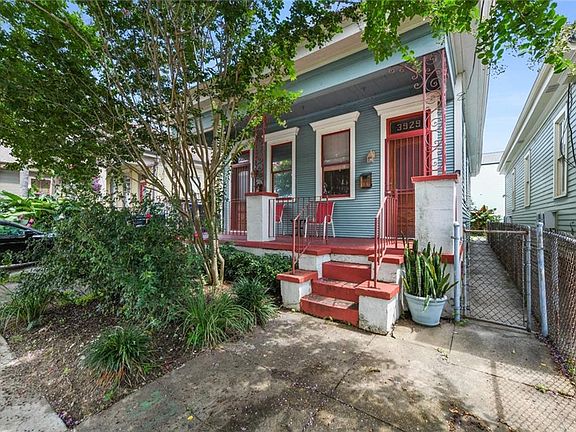 2nd image of 3929-31 Toulouse St