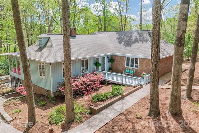 1st image of 61 Heritage Dr