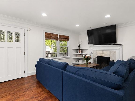 4th image of 198 Watson Cir SE