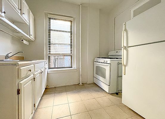 4th image of 228 8th Ave APT 12