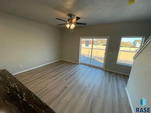 2nd image of 9518 W Tunis Dr