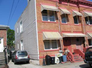 2212 128th St, College Point, NY 11356
