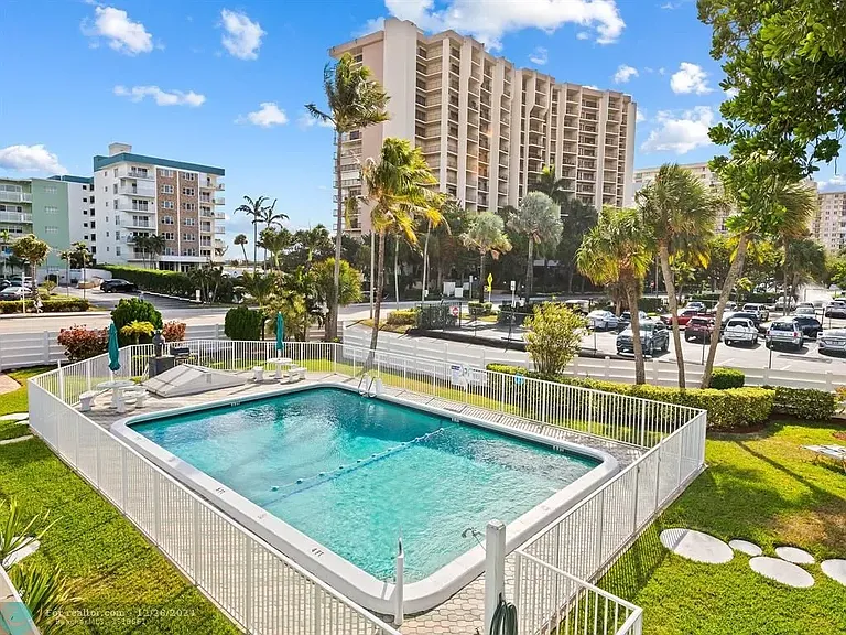 1751 S Ocean Blvd #205W — Photo 3