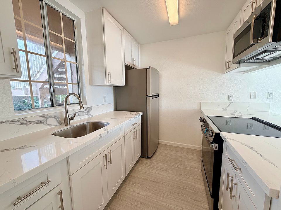1st image of 94-098 Manawa Pl #101